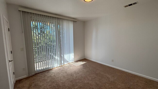 10869 Packard Street, Oakland, CA 94603 photo 4