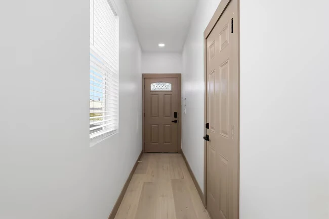 2805 Trumbull Rd Phoenix, AZ 85353 photo 2