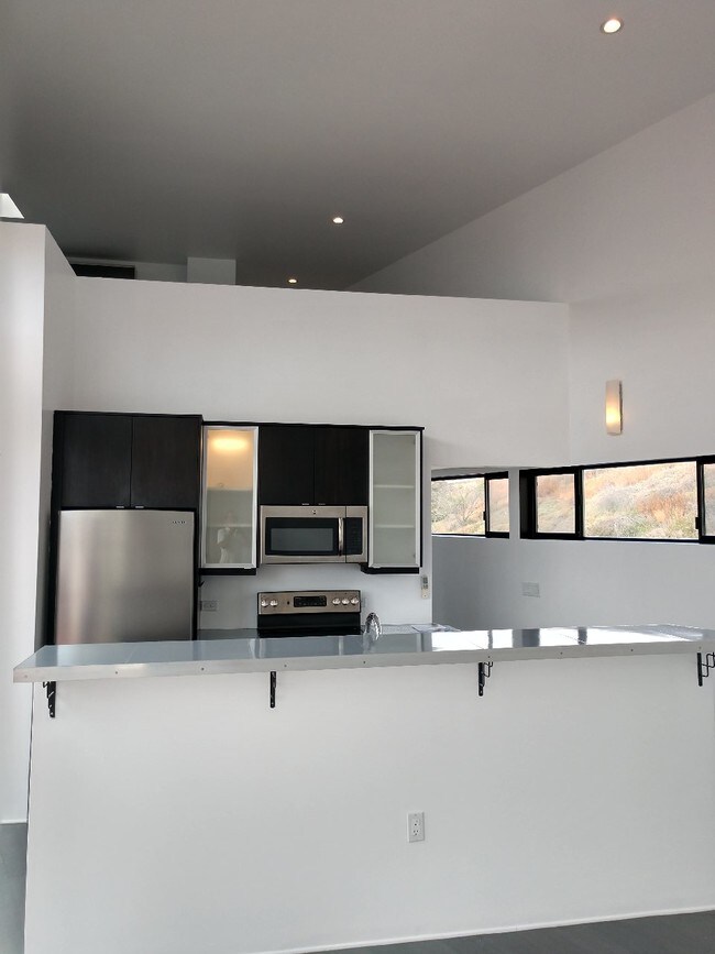 2120 State Street photo 4