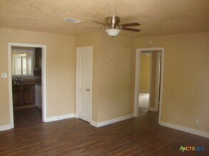 1813 Fairview Dr Killeen, TX 76541 photo 2
