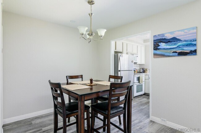 5125 Fontaine St San Diego, CA 92120 photo 4
