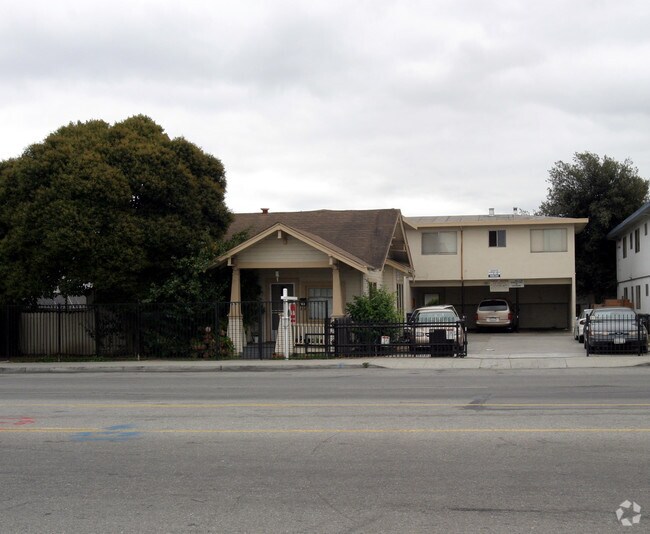 1650 Bay Road, East Palo Alto, CA 94303 photo 2