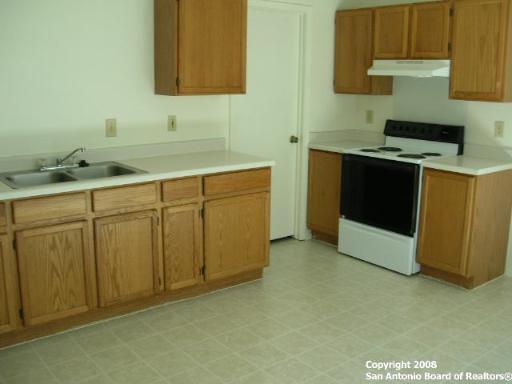 7659 Rimhurst San Antonio, TX 78250 photo 4