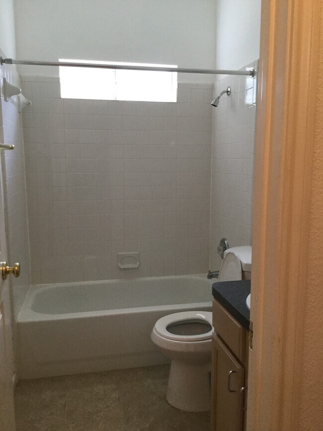3104 Northwest Blvd Georgetown, TX 78628 photo 3