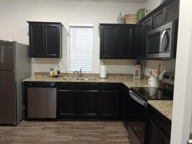 821 Cherry Blossom Street, Anna, TX 75409 photo 2