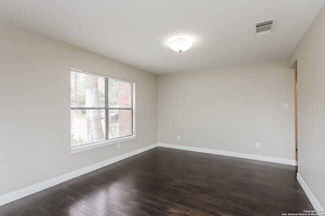 4623 Everstone Creek San Antonio, TX 78251 photo 3