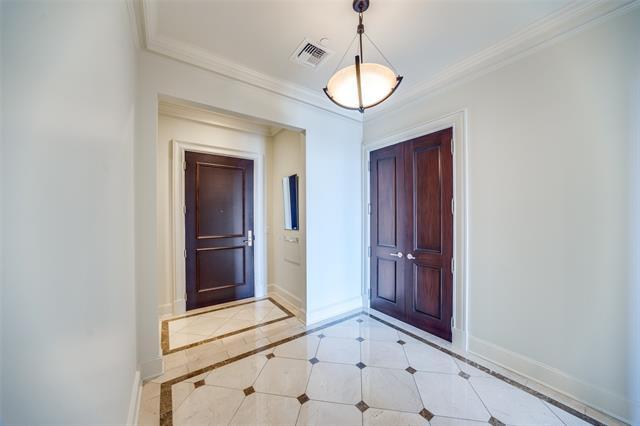 2555 N Pearl St Dallas, TX 75201 photo 2