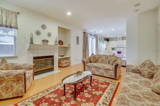 27479 Green Wood Rd Hayward, CA 94544 photo 4