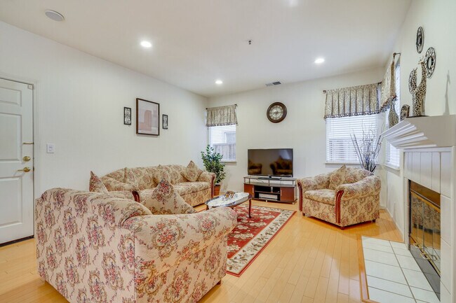 27479 Green Wood Rd Hayward, CA 94544 photo 3