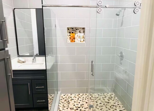 2400 Burkett Street, Houston, TX 77004 photo 4