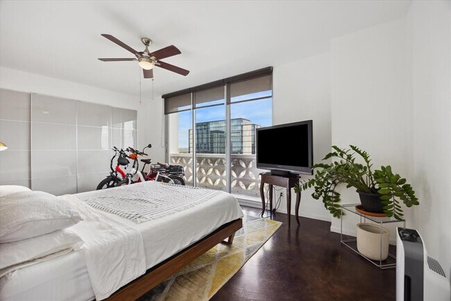 1801 Lavaca St Austin, TX 78701 photo 5