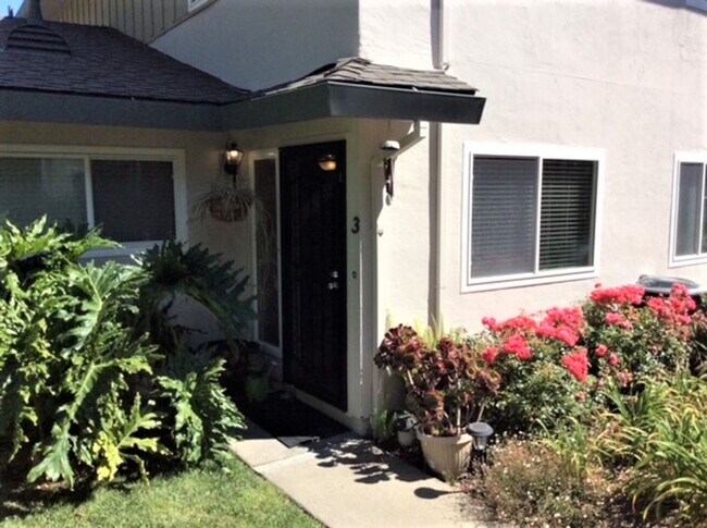 2267 Segundo Ct Pleasanton, CA 94588 photo 2