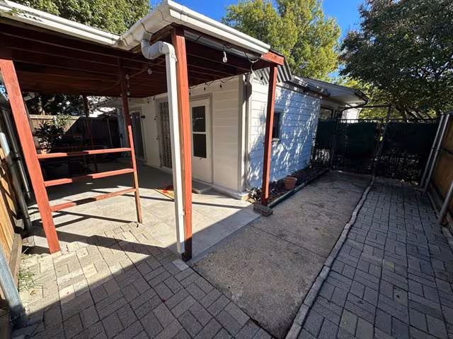 13701 Brookgreen Circle, Dallas, TX 75240 photo 3