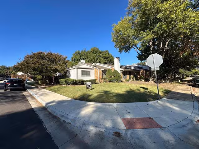 13701 Brookgreen Circle, Dallas, TX 75240 photo 4