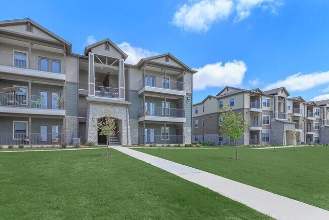 6831 Alamo Pkwy San Antonio, TX 78253 photo 4