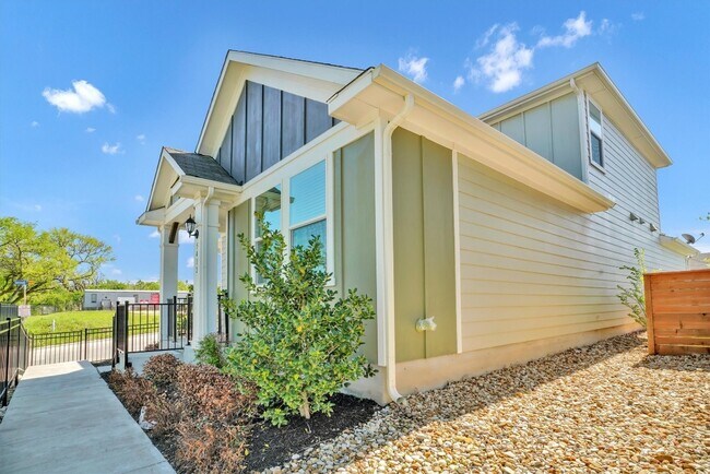 5412 Golden Canary Ln Austin, TX 78723 photo 4