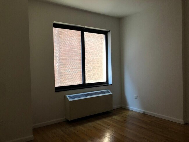 344 3rd Ave New York, NY 10010 photo 4