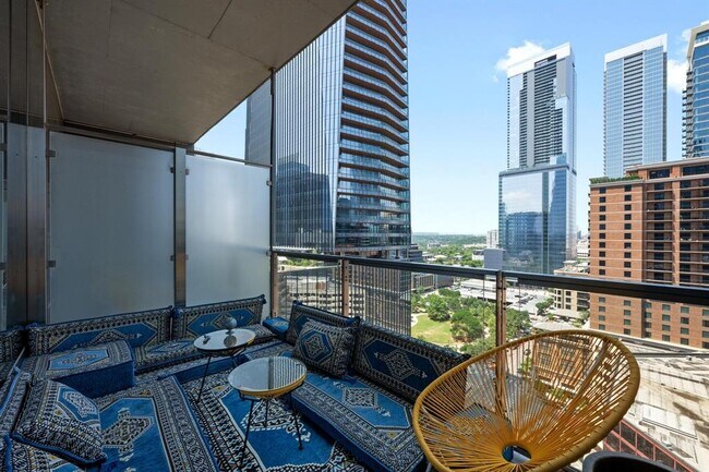210 Lavaca St Austin, TX 78701 photo 2