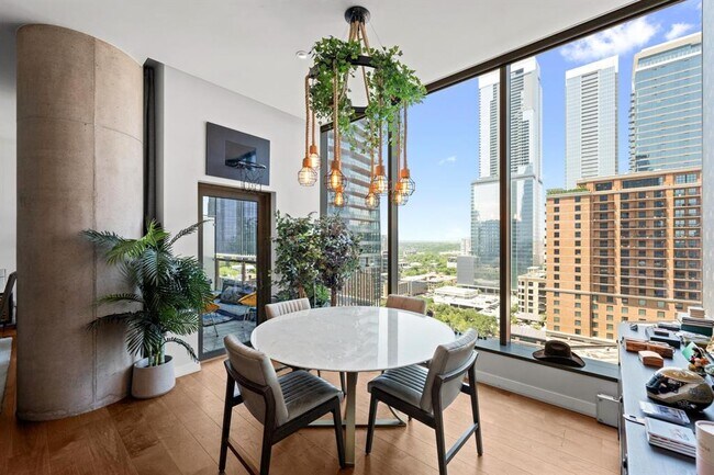 210 Lavaca St Austin, TX 78701 photo 3