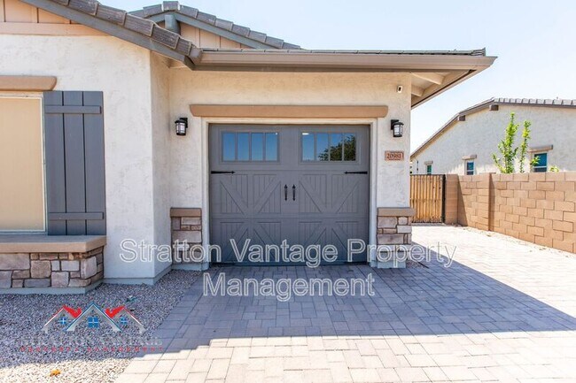 20981 E Watford Dr photo 4