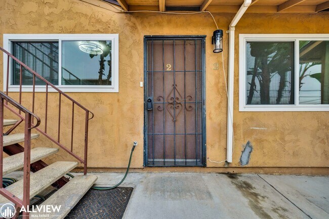 9200 Harness St Spring Valley, CA 91977 photo 2