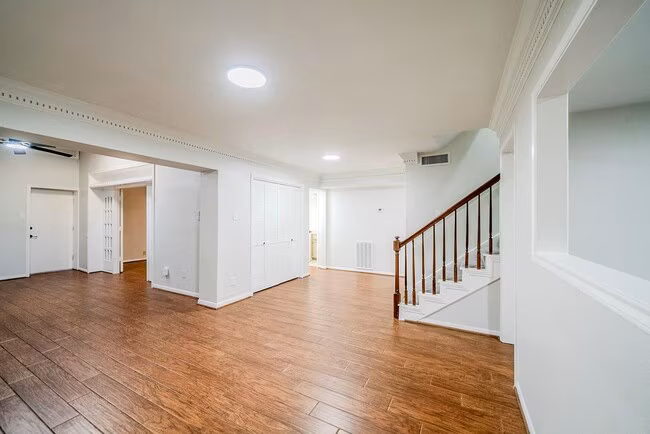 18209 Vinland Drive, Houston, TX 77058 photo 4