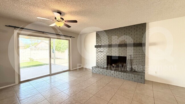 2006 E Duke Dr Tempe, AZ 85283 photo 5