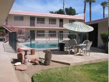 Fleetwood Apartments photo 2