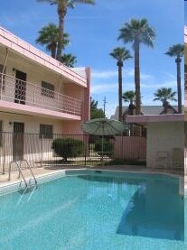 Fleetwood Apartments photo 4