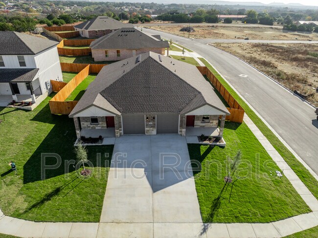 102 Logan Ct Copperas Cove, TX 76522 photo 4