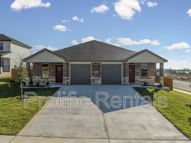 102 Logan Ct Copperas Cove, TX 76522 photo 2