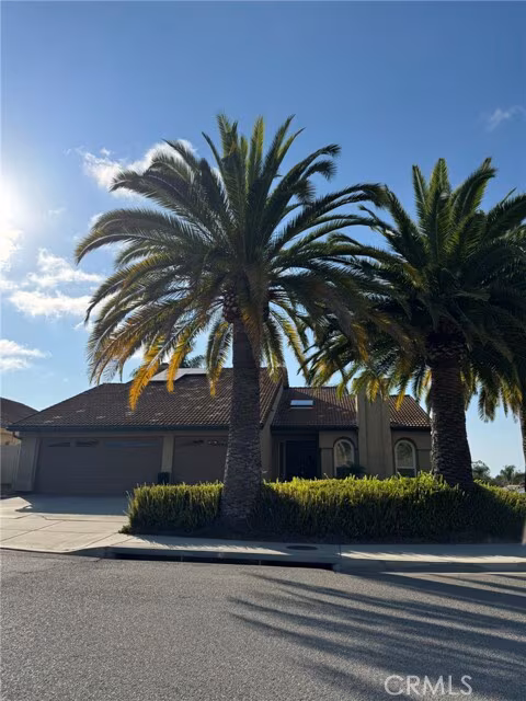 1990 Willowbrook Dr Oceanside, CA 92056 photo 3