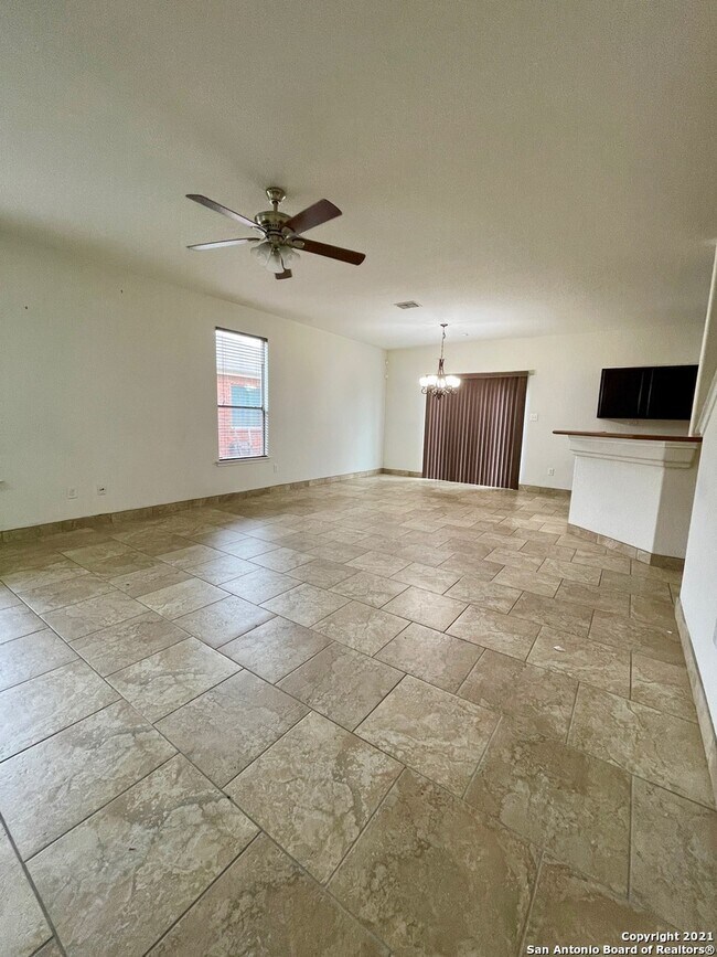 13306 Solar Crest San Antonio, TX 78245 photo 5