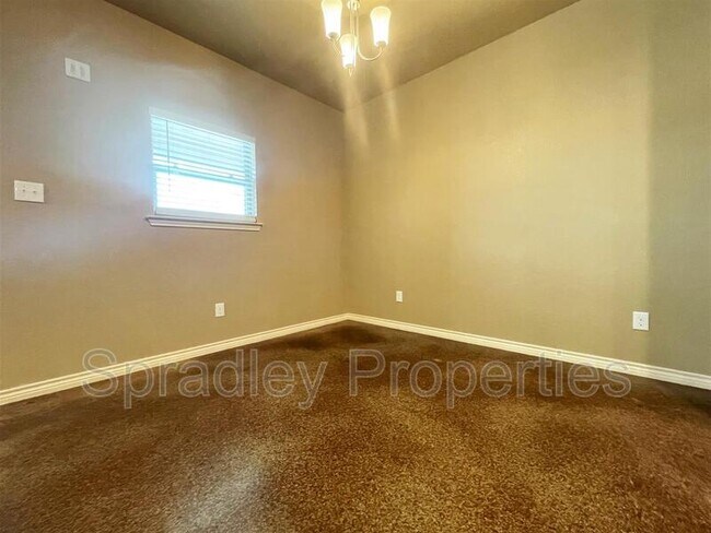 1539 Kal Ct Belton, TX 76513 photo 3