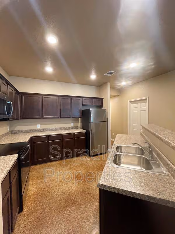 1539 Kal Ct Belton, TX 76513 photo 2