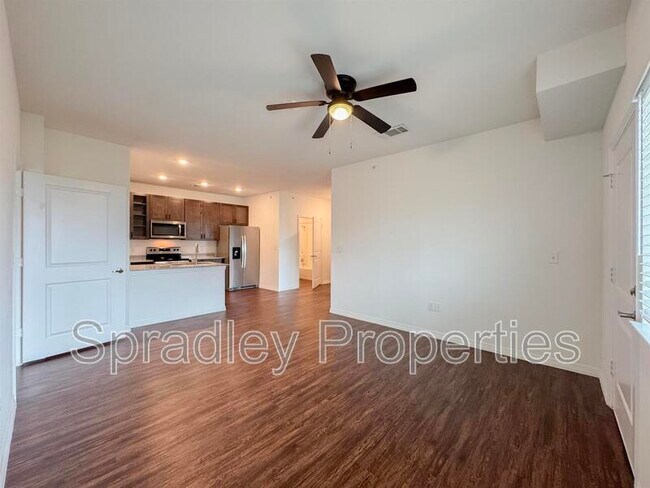 1124 W Ave O Belton, TX 76513 photo 5