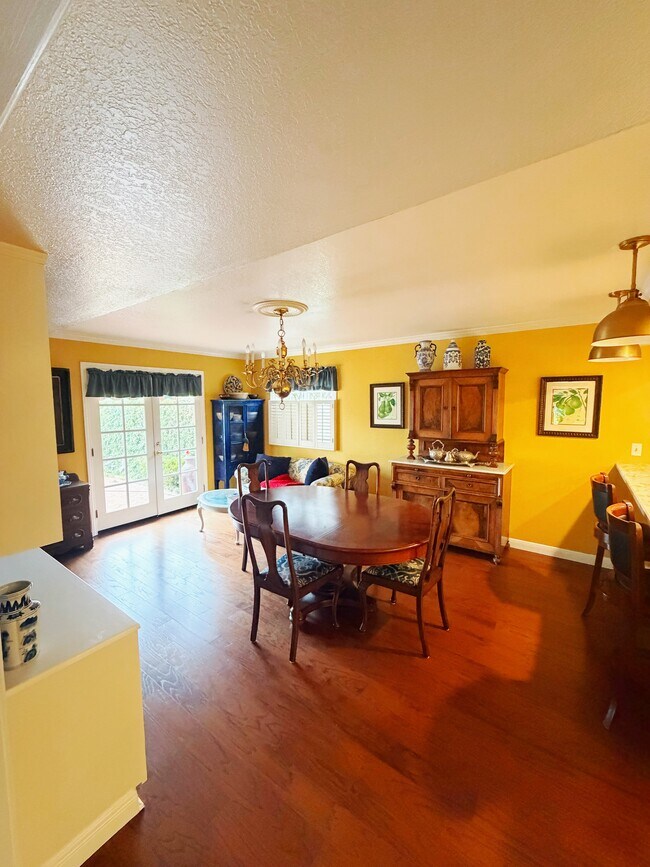 444 Fern Glen, La Jolla, CA 92037 photo 5