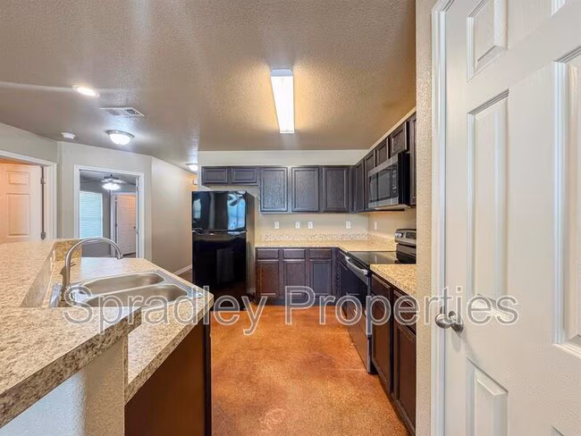 642 Laila Ln Belton, TX 76513 photo 4