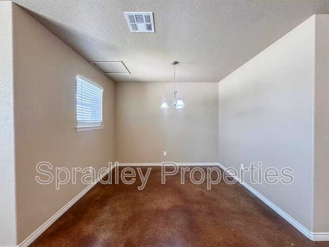 642 Laila Ln Belton, TX 76513 photo 3