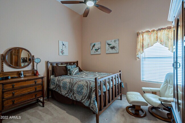 9023 W Lisbon Ln Peoria, AZ 85381 photo 3