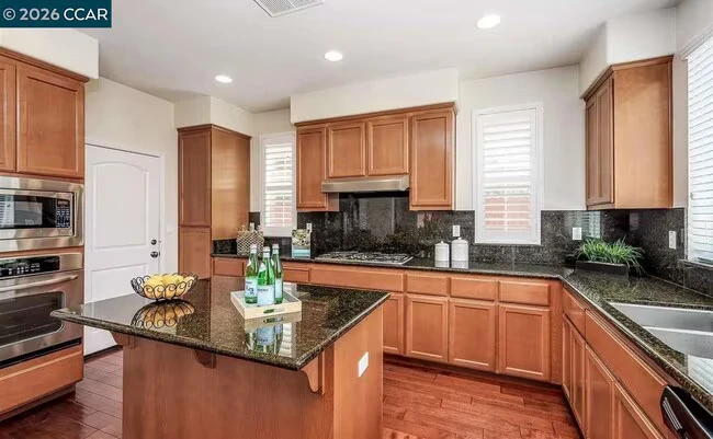 2077 Arlington Way San Ramon, CA 94582 photo 4