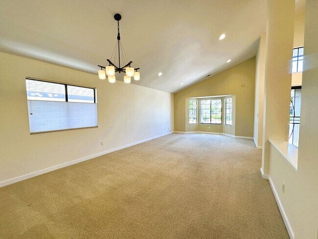 1413 Magnolia Ave Rohnert Park, CA 94928 photo 2