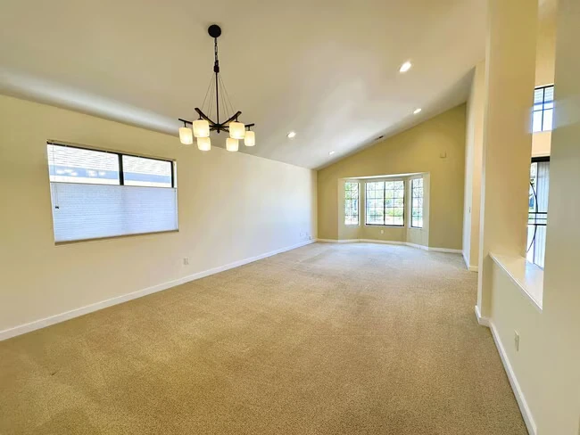 1413 Magnolia Ave Rohnert Park, CA 94928 photo 2