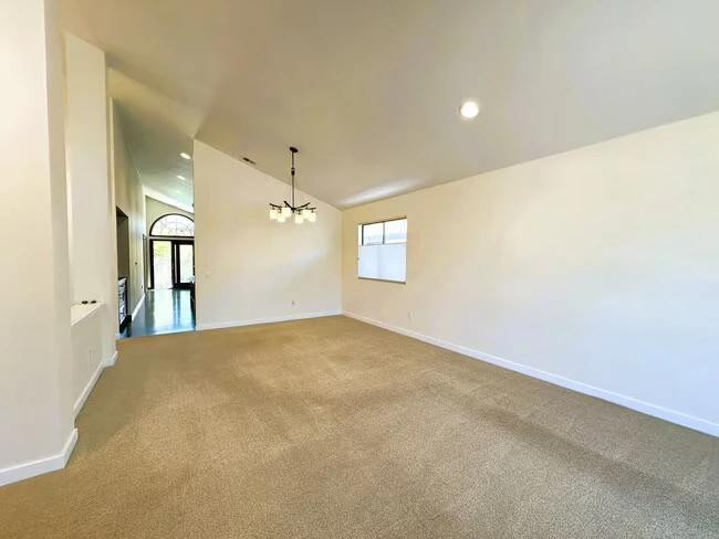 1413 Magnolia Ave Rohnert Park, CA 94928 photo 3