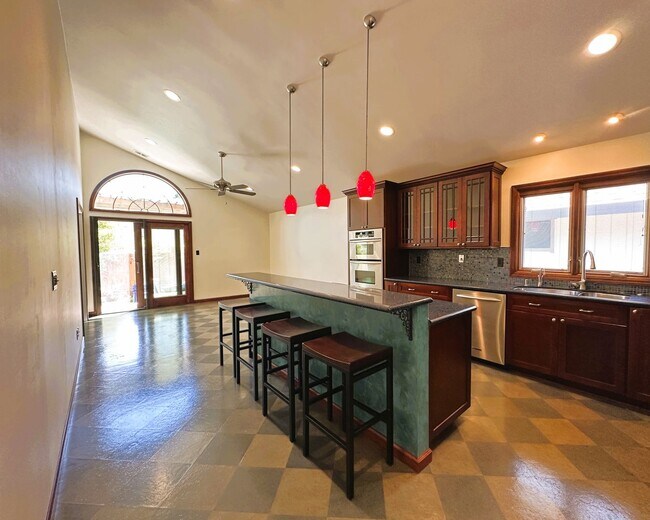 1413 Magnolia Ave Rohnert Park, CA 94928 photo 4