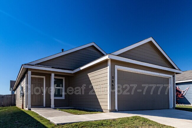 5867 Coahulia Rdg Seguin, TX 78155 photo 3