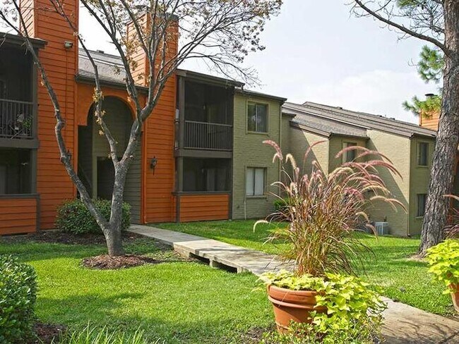 606 Palace Pkwy Grand Prairie, TX 75050 photo 2
