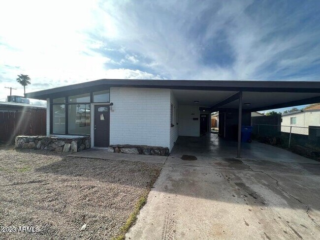 453 W University Dr Mesa, AZ 85201 photo 2