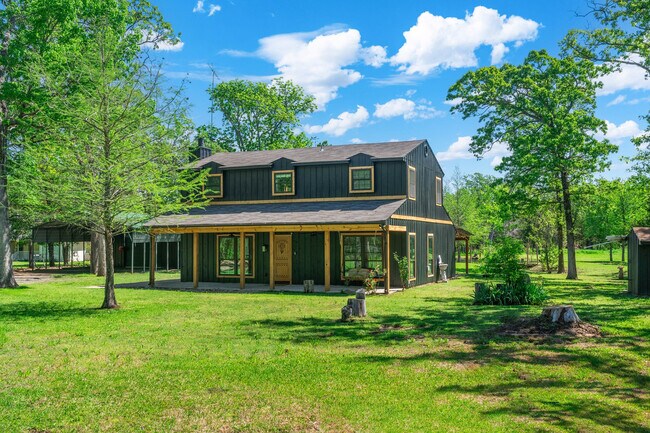 2523 Co Rd 3303 Greenville, TX 75402 photo 4