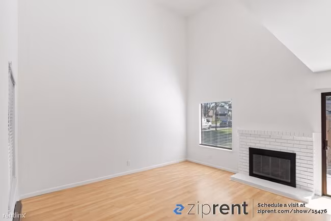 2406 South Park Lane, Santa Clara, CA 95051 photo 2